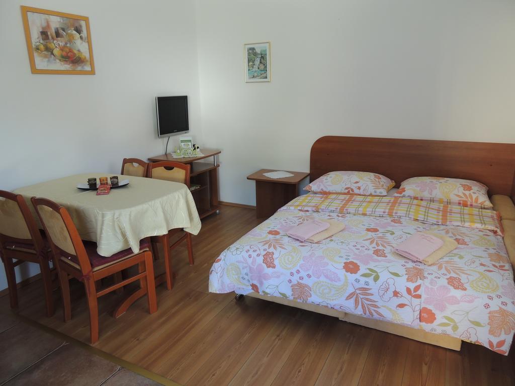 Apartments And Rooms Tavcar เบลด ห้อง รูปภาพ